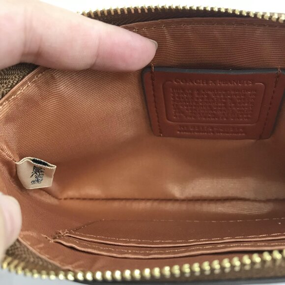 NWT Coach X Peanuts Corner Zip Wristlet Wallet With Snoopy & Woodstock - Picture 10 of 10